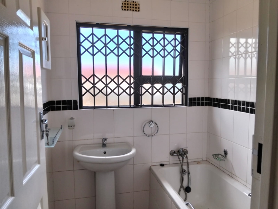 3 Bedroom Property for Sale in Northcrest Eastern Cape